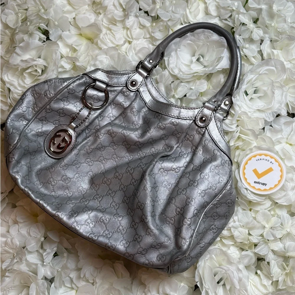 Gucci Sukey Metallic Silver Shoulder Bag With Charm- Authentic - Picture 4 of 17